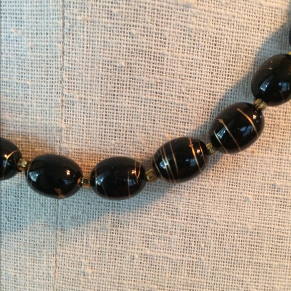 Choker style necklace - Picture 2 of 3